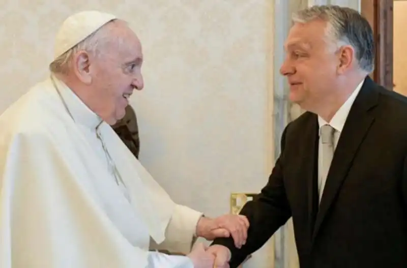 PAPA FRANCESCO VIKTOR ORBAN 