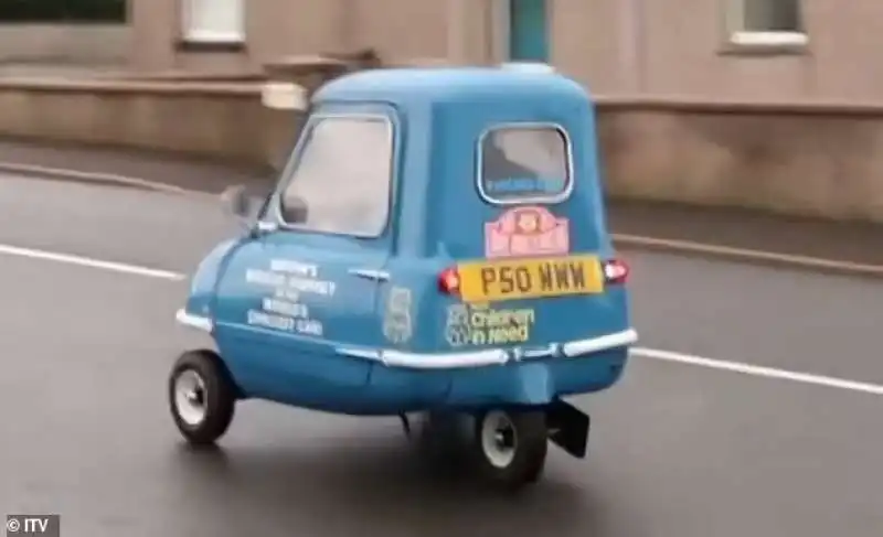 Peel P50 blu 4