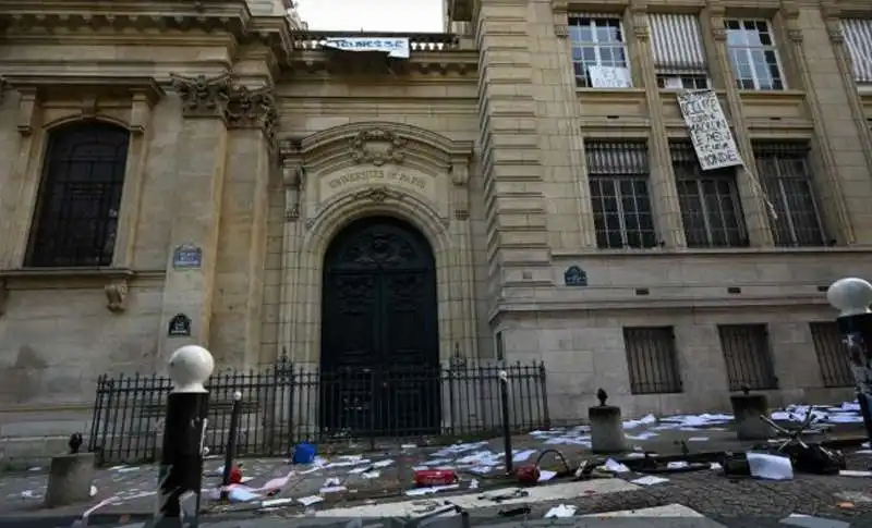 proteste degli studenti della sorbona 8