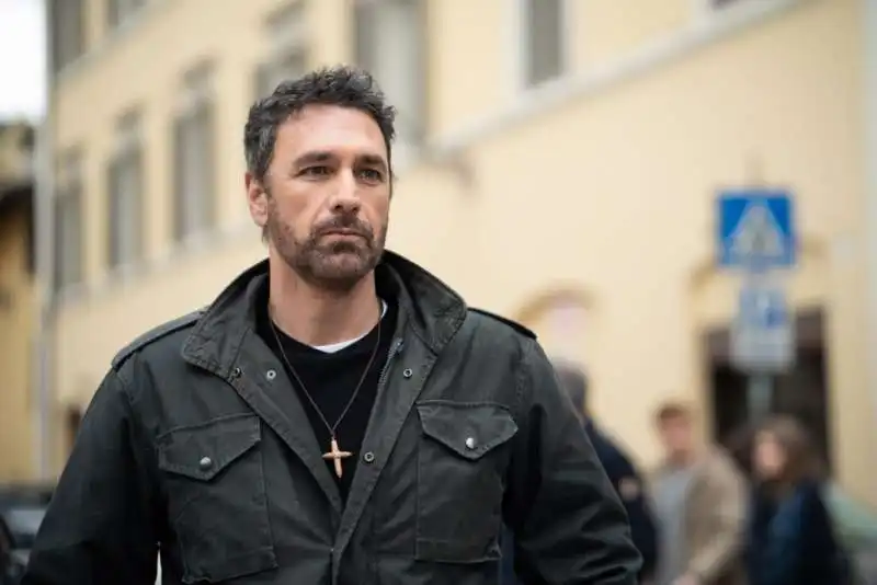 raoul bova in don matteo 2