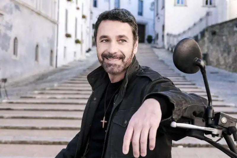 raoul bova in don matteo 5