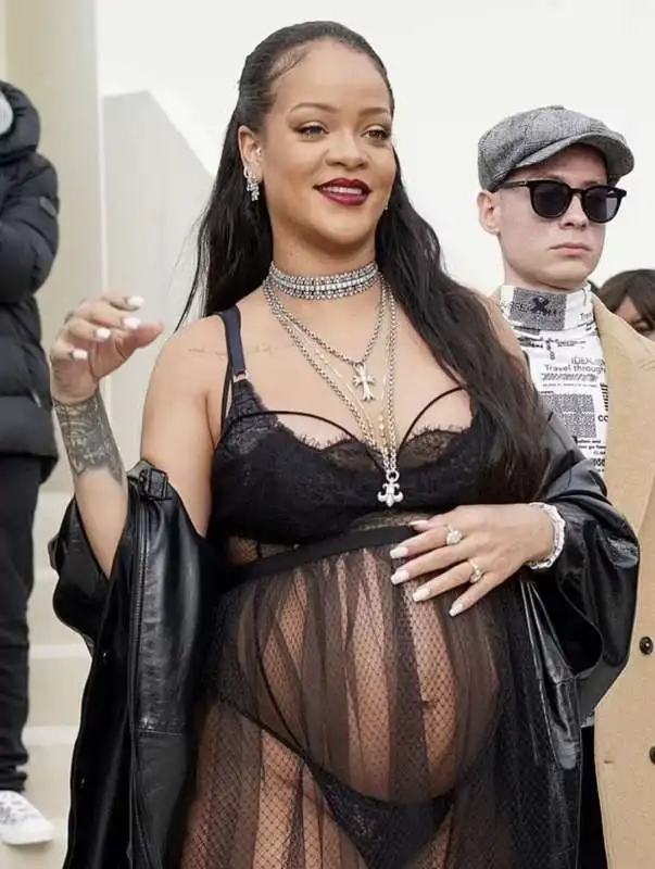 rihanna incinta 