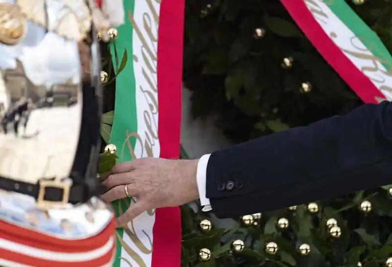 sergio mattarella all altare della patria   25 aprile 2022   4