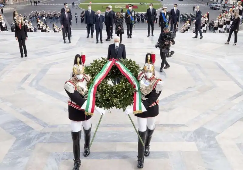 sergio mattarella all altare della patria   25 aprile 2022   6