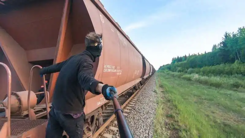 train surfing 5