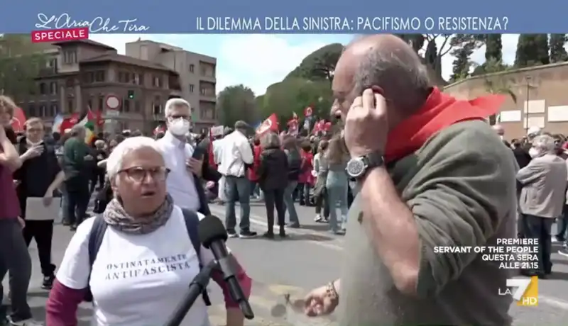 vauro e la manifestante