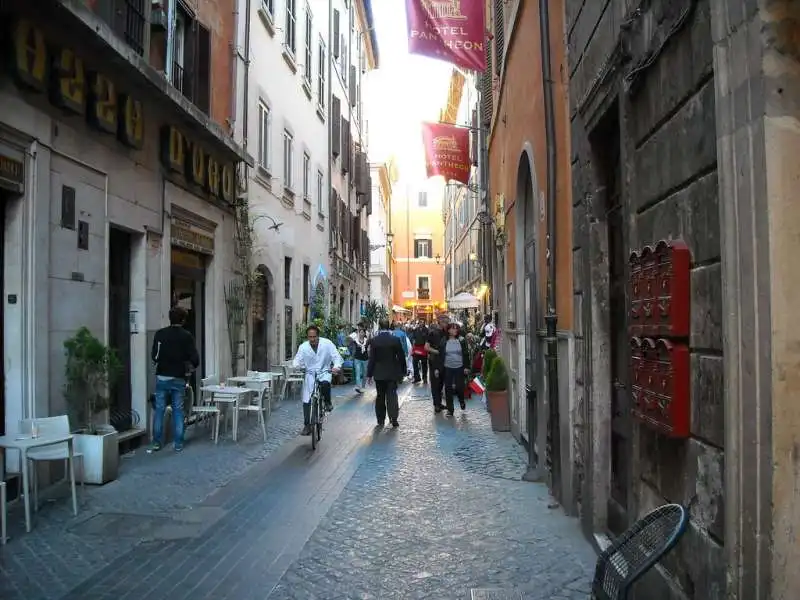 via dei pastini roma 1