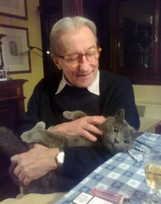 VITTORIO FELTRI E I GATTI