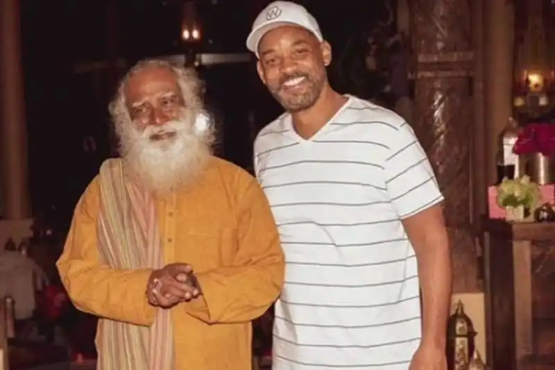 will smith in india nel 2020 con sadhguru 