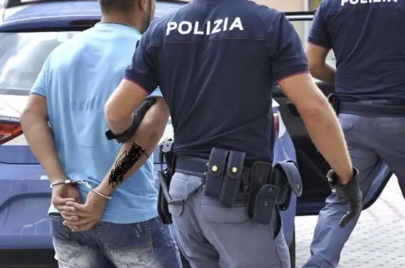 ARRESTO POLIZIA 