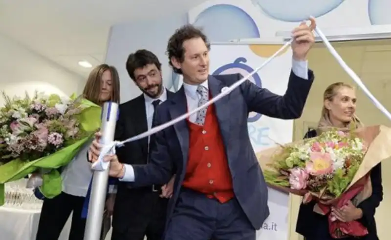 Deniz Akalin Andrea Agnelli John Elkann e Lavinia Borromeo