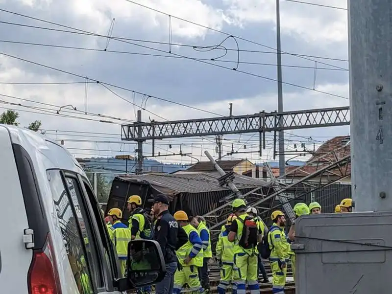 deragliamento vagone merci a firenze castello 