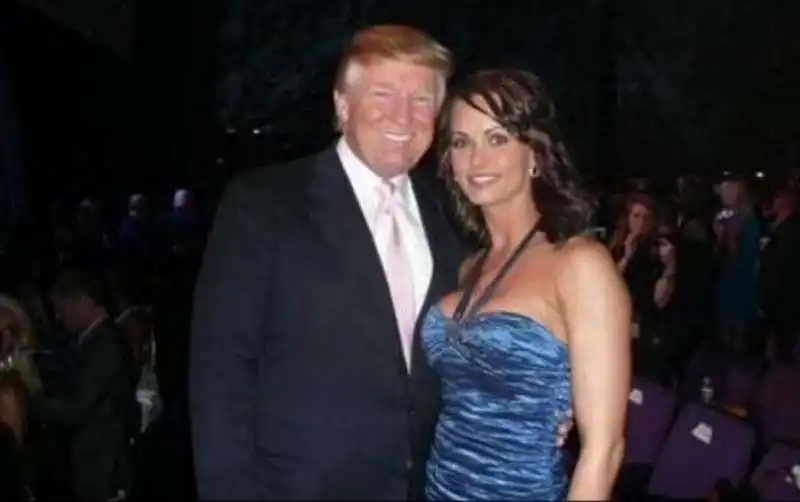 donald trump e karen mcdougal nel 2016