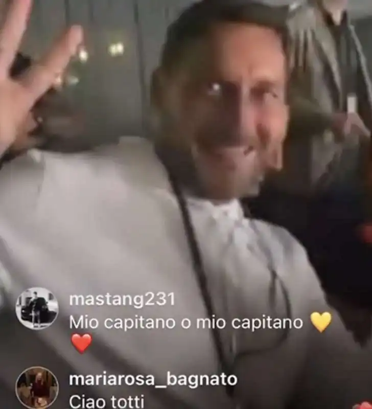 francesco totti noemi bocchi al concerto di eros ramazotti 3