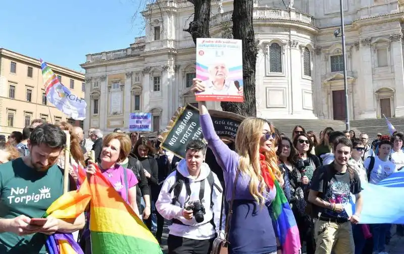 manifestazione per i diritti delle giovani persone transgender  foto di bacco (3)