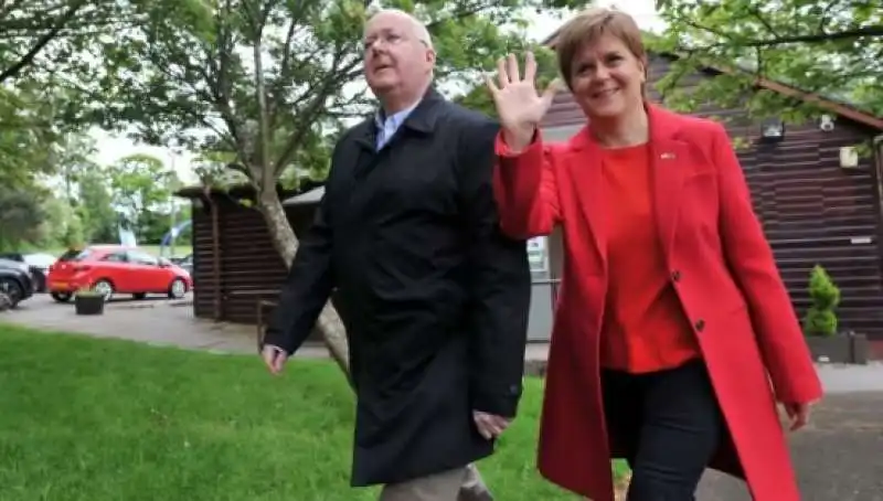 nicola sturgeon peter murrell 8