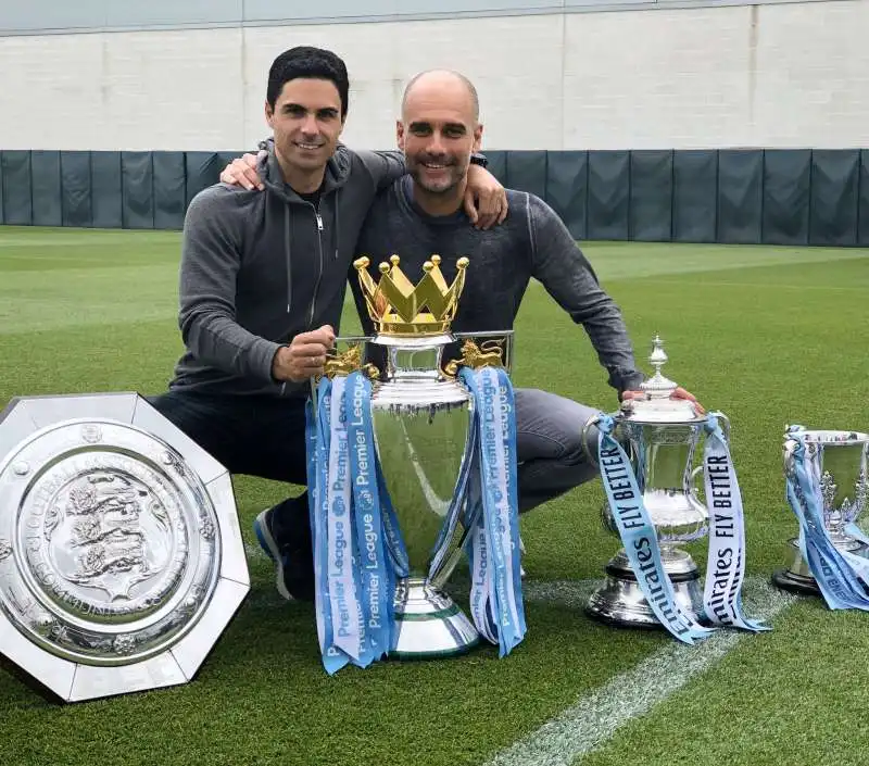 PEP GUARDIOLA MIKEL ARTETA 