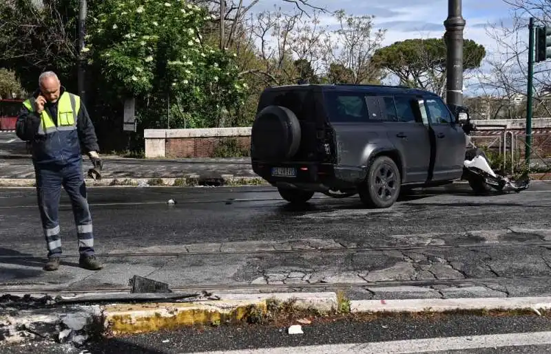 roma   il suv di ciro immobile si schianta contro un tram   2