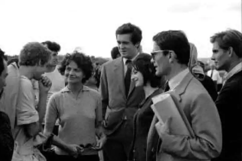 set de la ricotta   pier paolo pasolini con ettore garofolo elsa morante bernardo bertolucci e adriana asti 