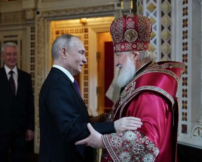 vladimir putin con il patriarca kirill   pasqua ortodossa 2023