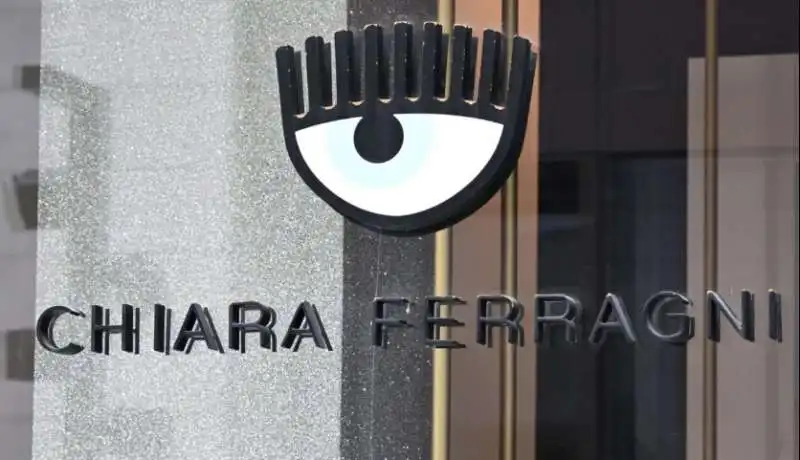 chiara ferragni - logo