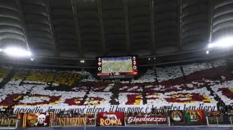 CURVA SUD - TIFOSI DELLA ROMA