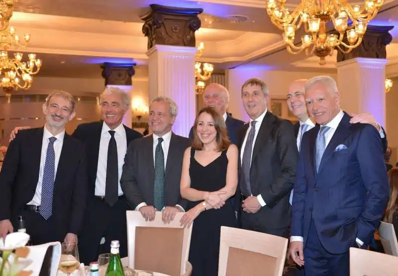 Da sinistra Pietro Senaldi, Massimo Giletti, Enrico Mentana, Agnese Pini alle sue spalle Giancarlo Aneri, Gian Marco Chiocci, il prof Ruben Razzante e Massimo Borgnis