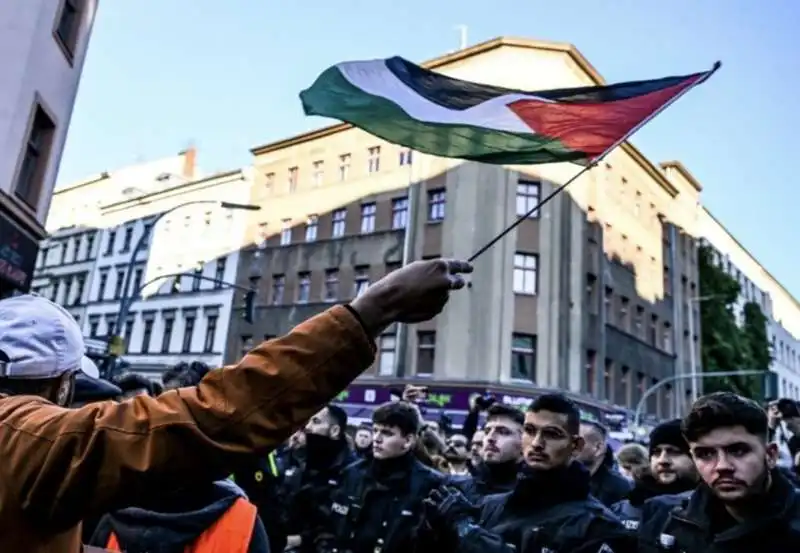 FILO PALESTINESI A BERLINO