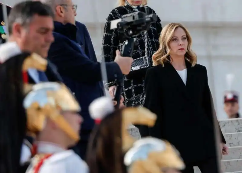 giorgia meloni    25 aprile 2024   altare della patria