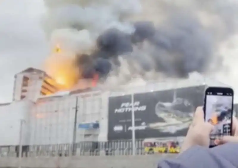 incendio alla borsa di copenaghen   1