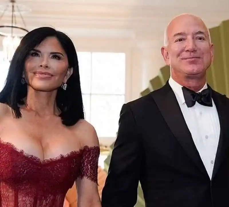 jeff bezos e lauren sanchez alla casa bianca - ricevimento per Fumio Kishida 1