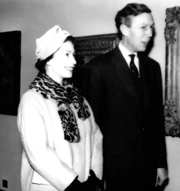 la regina elisabetta II e Anthony Blunt