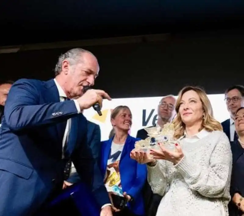 luca zaia e giorgia meloni - vinitaly 