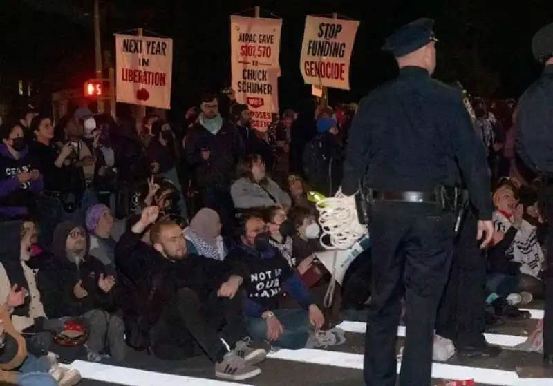 MANIFESTAZIONE A NEW YORK CONTRO GLI AIUTI AMERICANI A ISRAELE