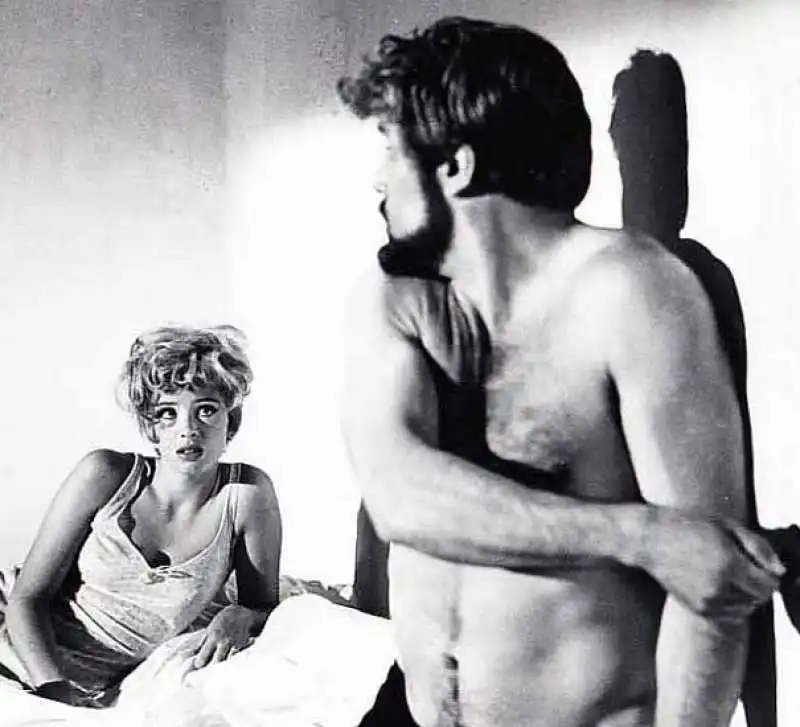 mario adorf e margaret lee in questi fantasmi