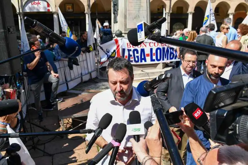 matteo salvini alla festa della lega a varese   1