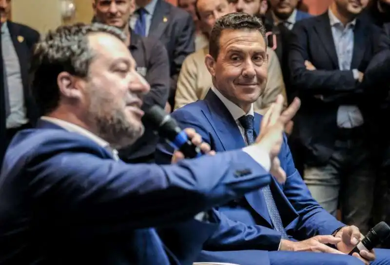 matteo salvini e roberto vannacci.  presentazione del libro controvento   