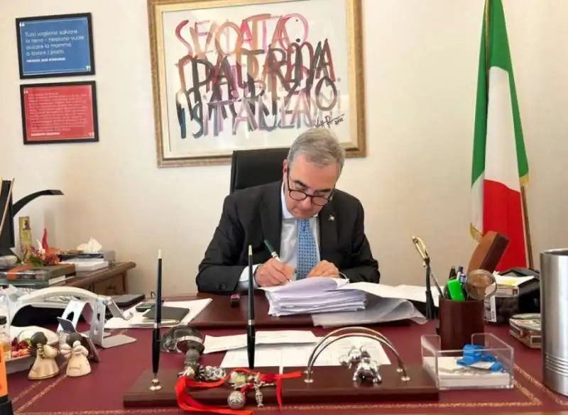 MAURIZIO GASPARRI FIRMA DENUNCIA CONTRO SIGFRIDO RANUCCI