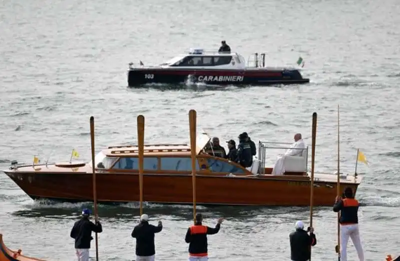 PAPA FRANCESCO IN BARCA A VENEZIA