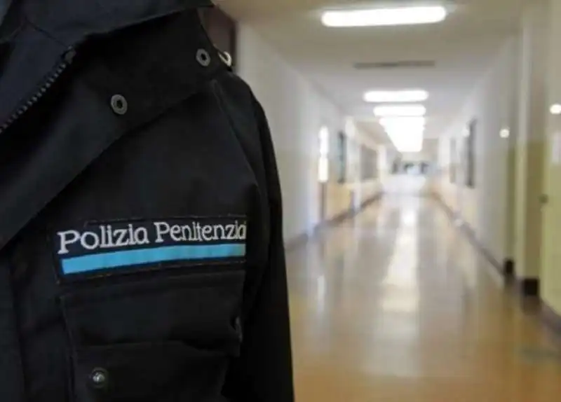 POLIZIA PENITENZIARIA