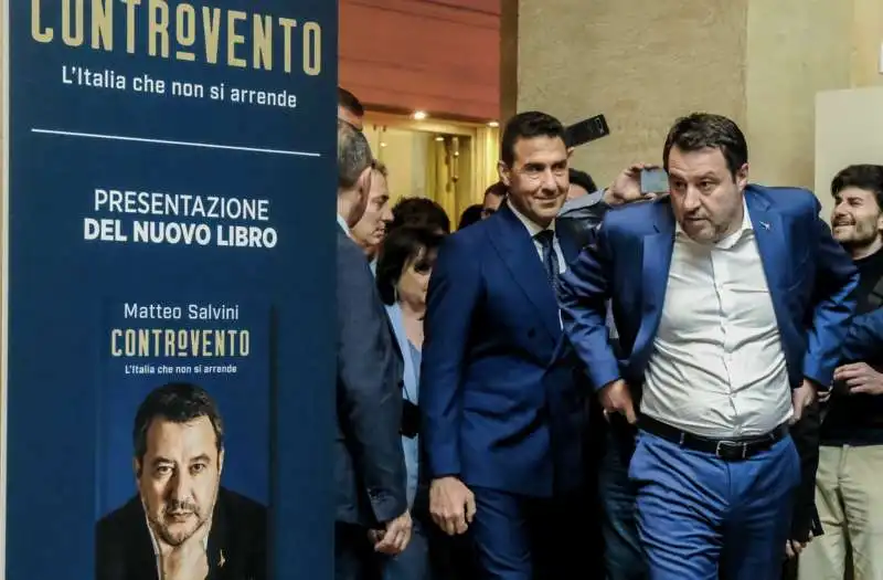 roberto vannacci   matteo salvini presentazione del libro controvento   