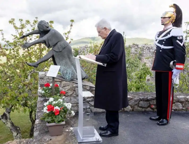 sergio mattarella a civitella in val di chiana   25 aprile 2024   3