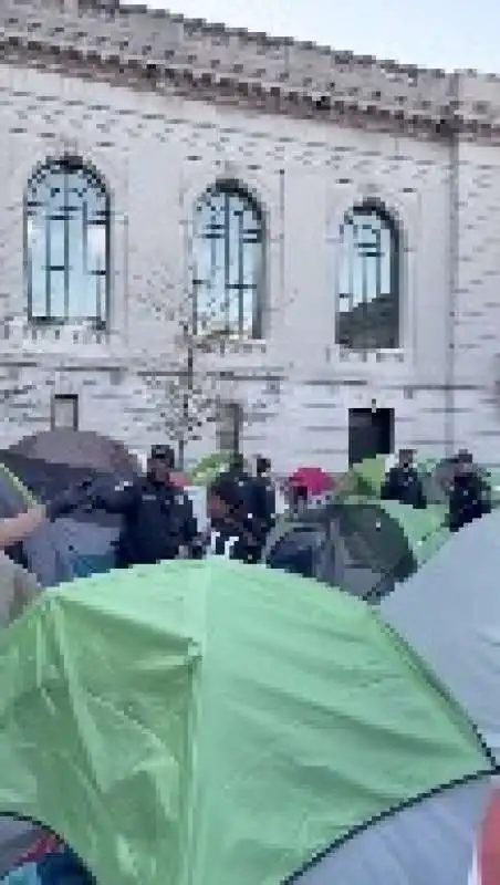 studenti pro palestina arrestati all universita di yale 1