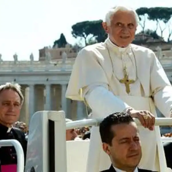 IL PAPA PADRE GEORG E PAOLO GABRIELE 