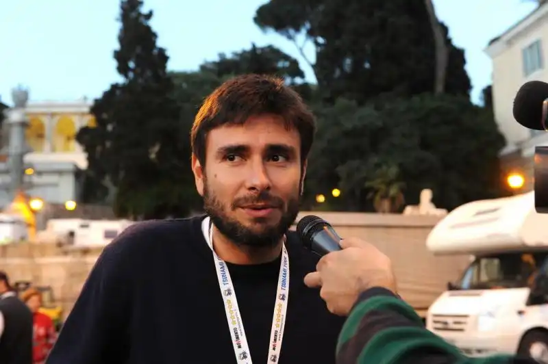 Alessandro Di Battista intervistato 