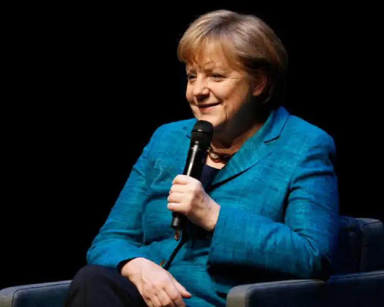 ANGELA MERKEL INTERVISTA CON LA RIVISTA BRIGITTE 