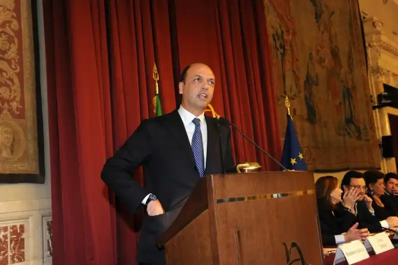 Angelino Alfano 