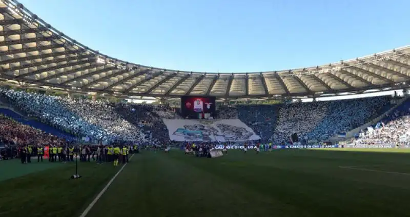 curva nord lazio foto mezzelani gmt 