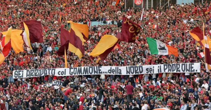 curva sud roma foto mezzelani gmt 