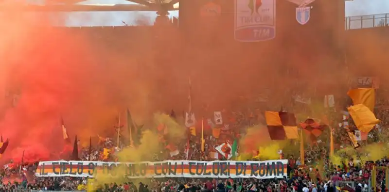 curva sud roma foto mezzelani gmt 